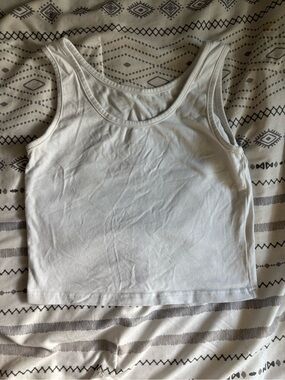 Amazon Essentials White Scoop Neck Tank Top